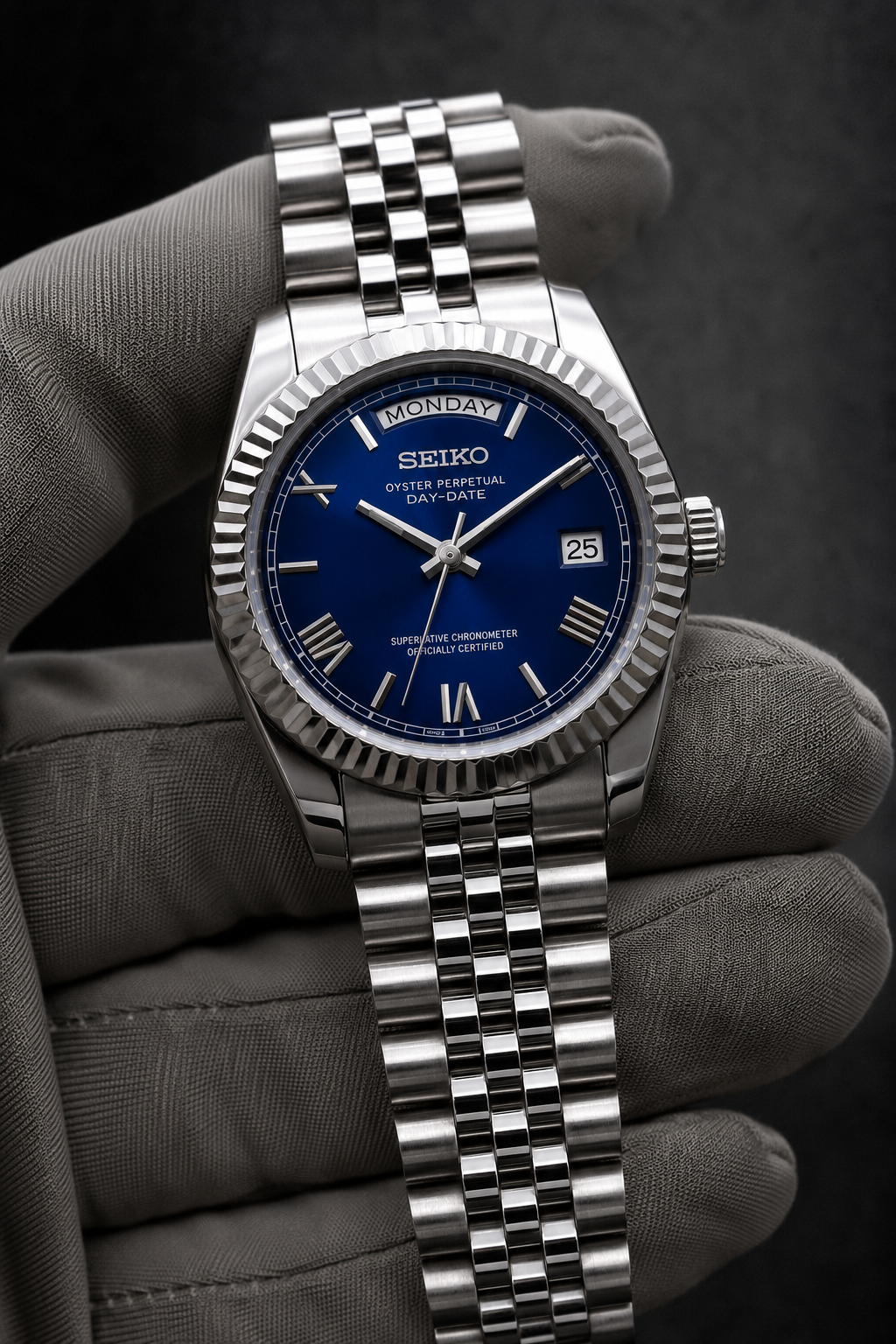 Day-Date Roman Dial Bleu Marine