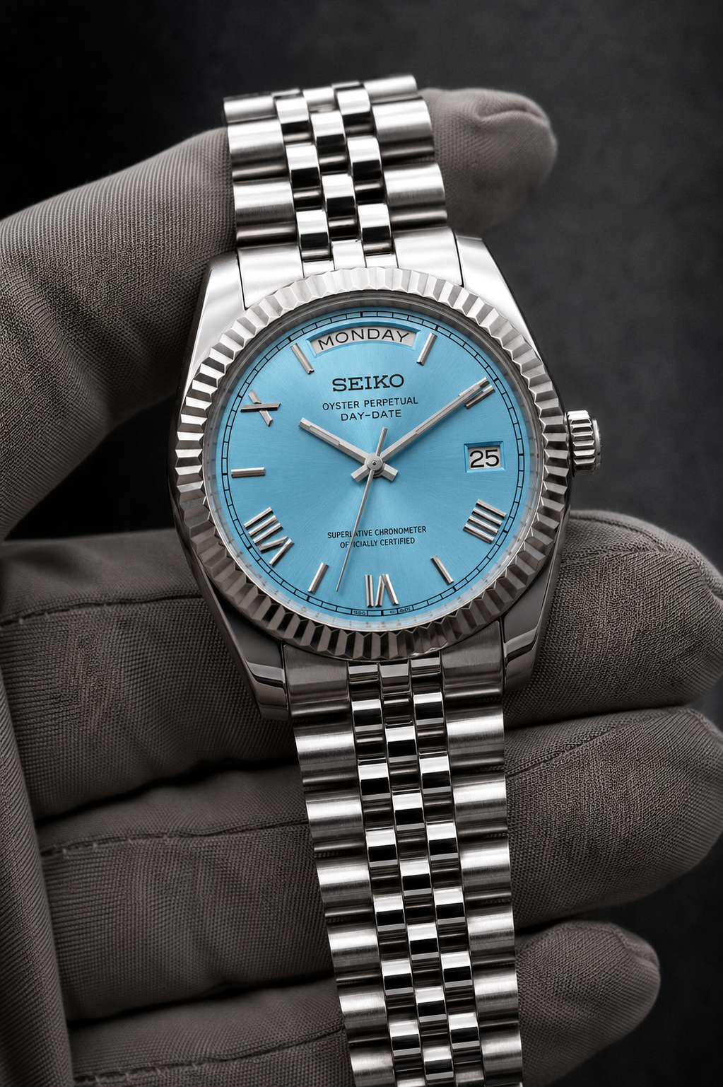 Day-Date Roman Dial Bleu Clair